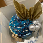 GOLD SAIL AZURE DRIP CAKE