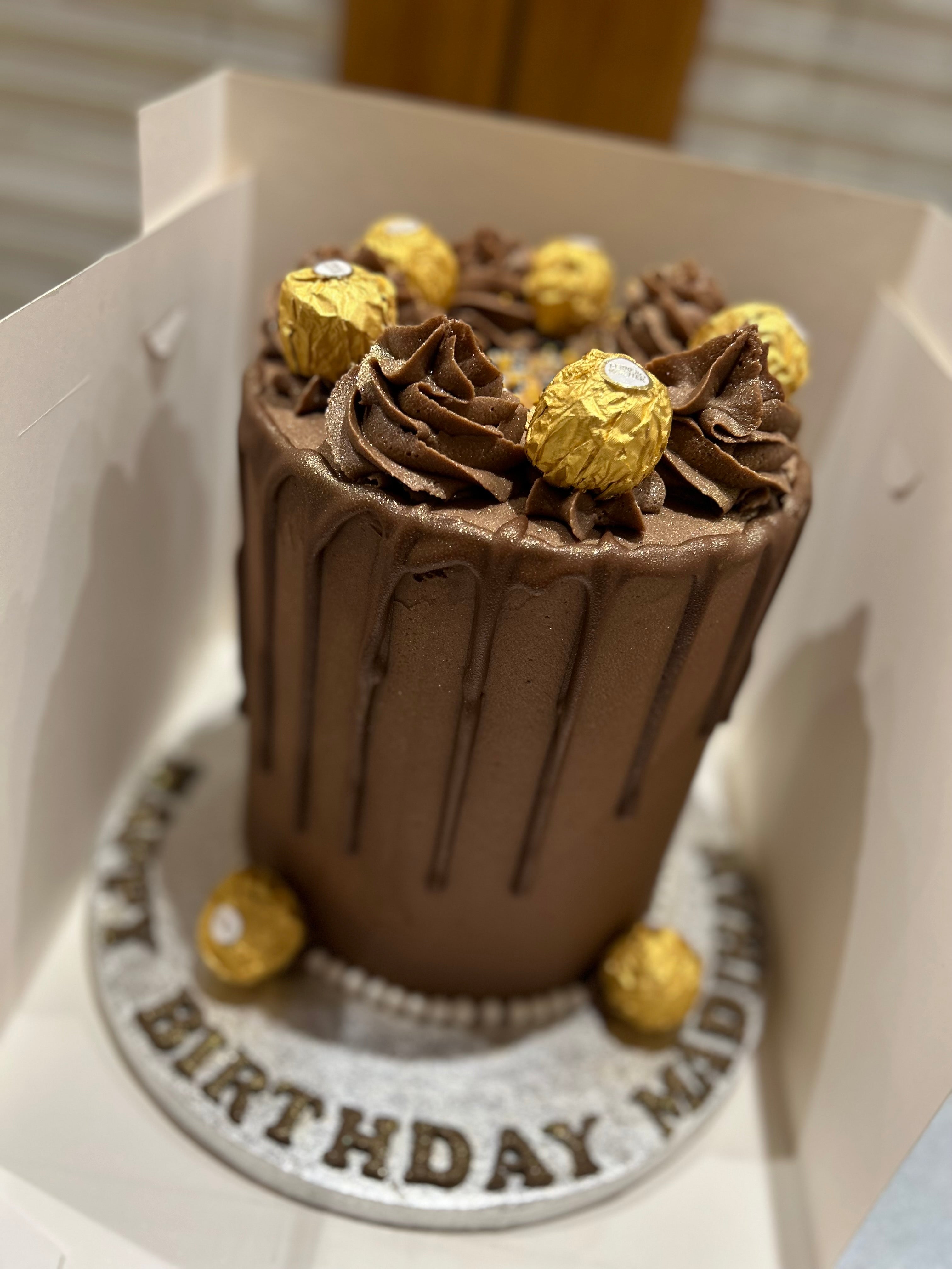 CHOCO FERRERO DRIP CAKE