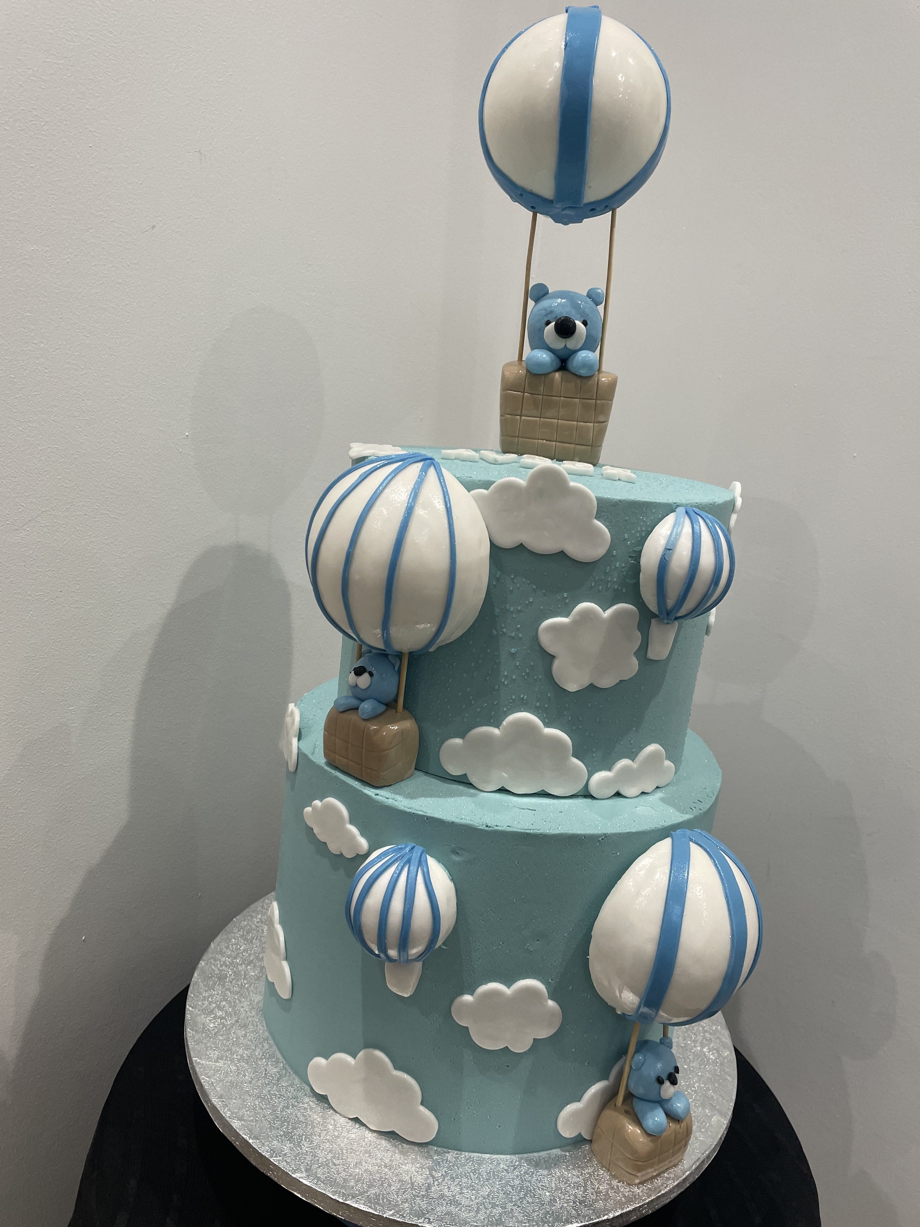 2 TIER BEAR, BALLOON AND CLOUD CAKE