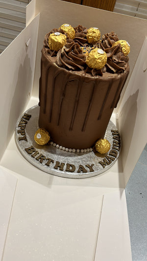 CHOCO FERRERO DRIP CAKE