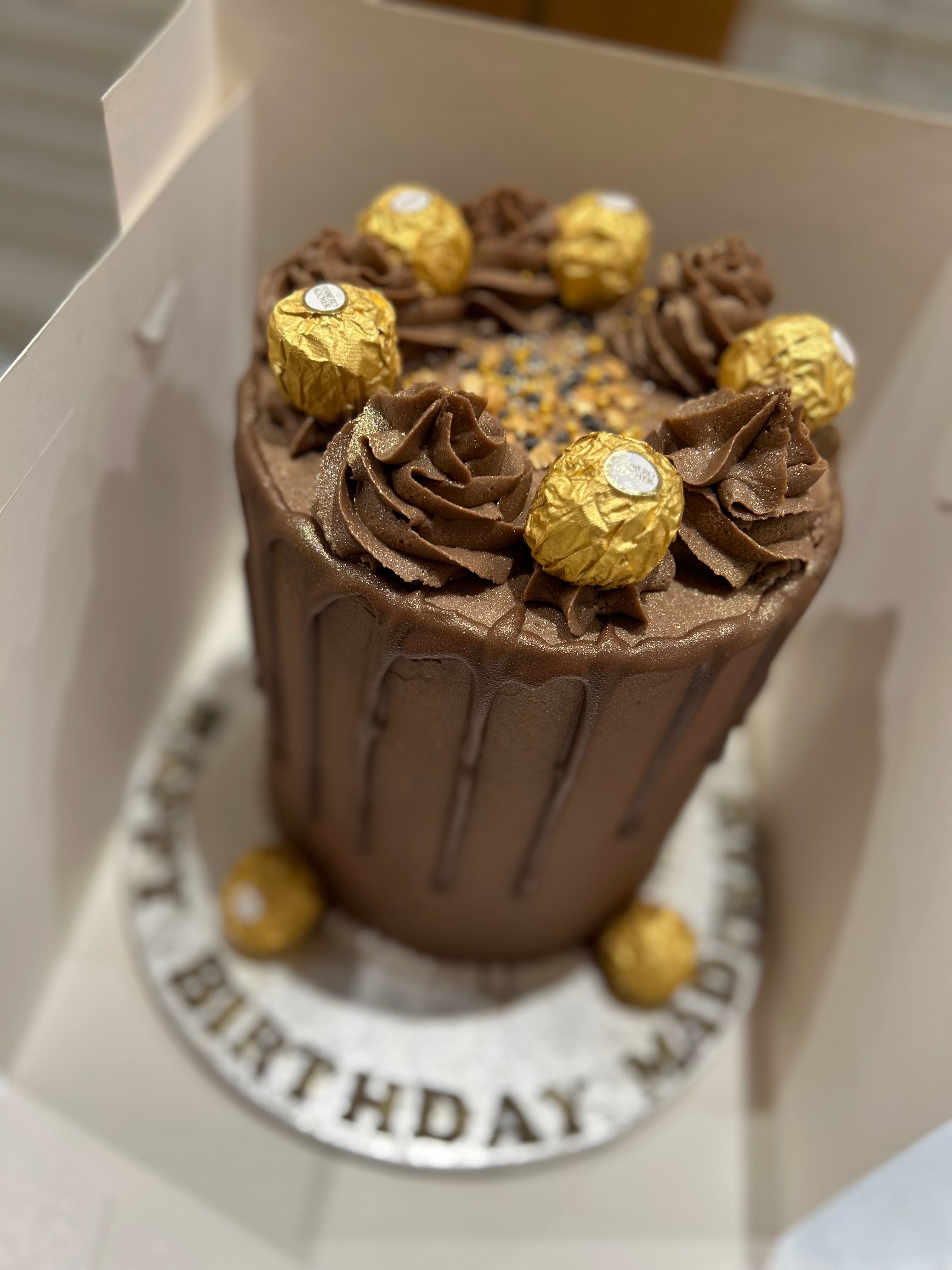 CHOCO FERRERO DRIP CAKE