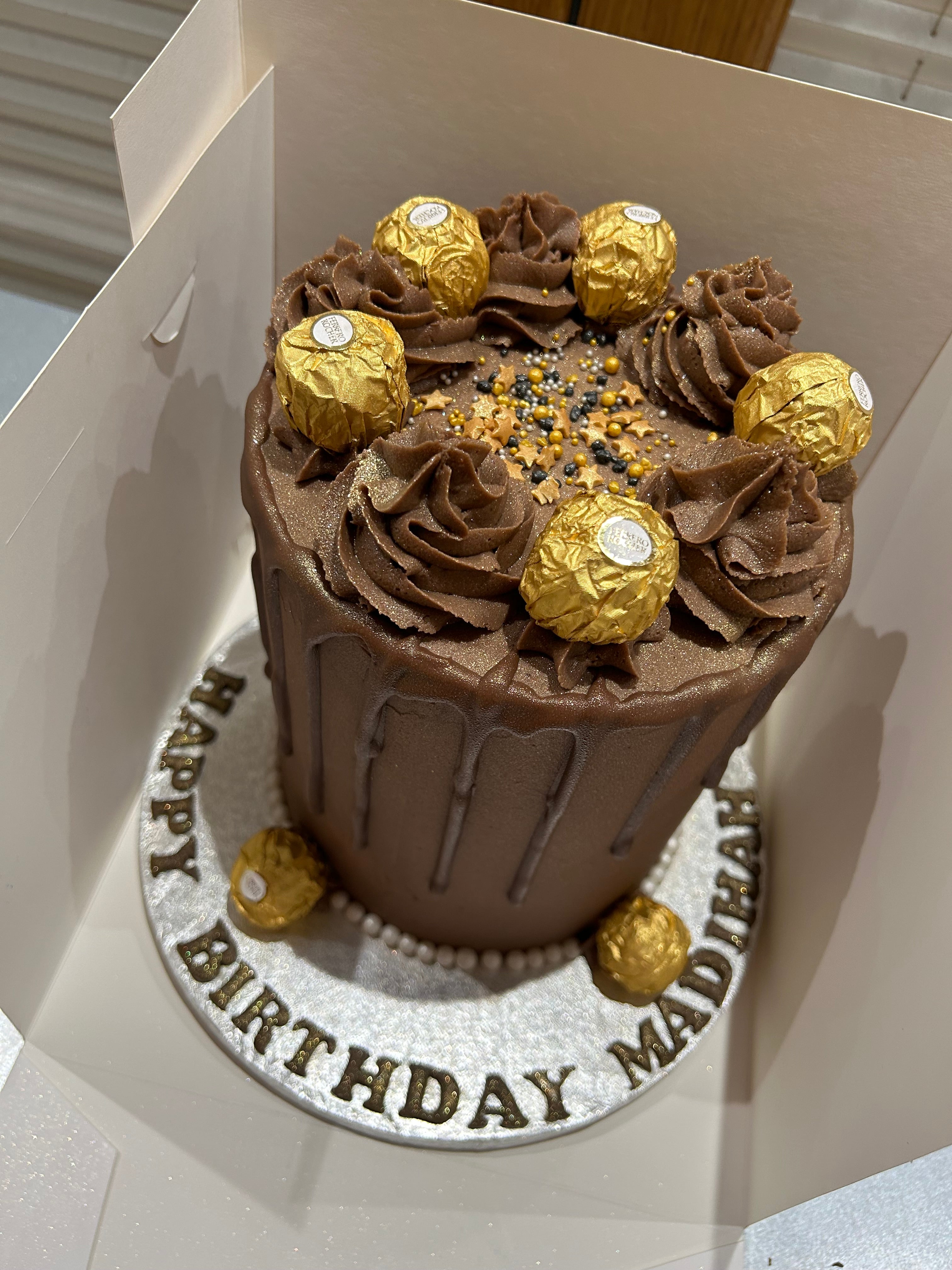 CHOCO FERRERO DRIP CAKE