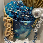 GOLD SAIL AZURE DRIP CAKE