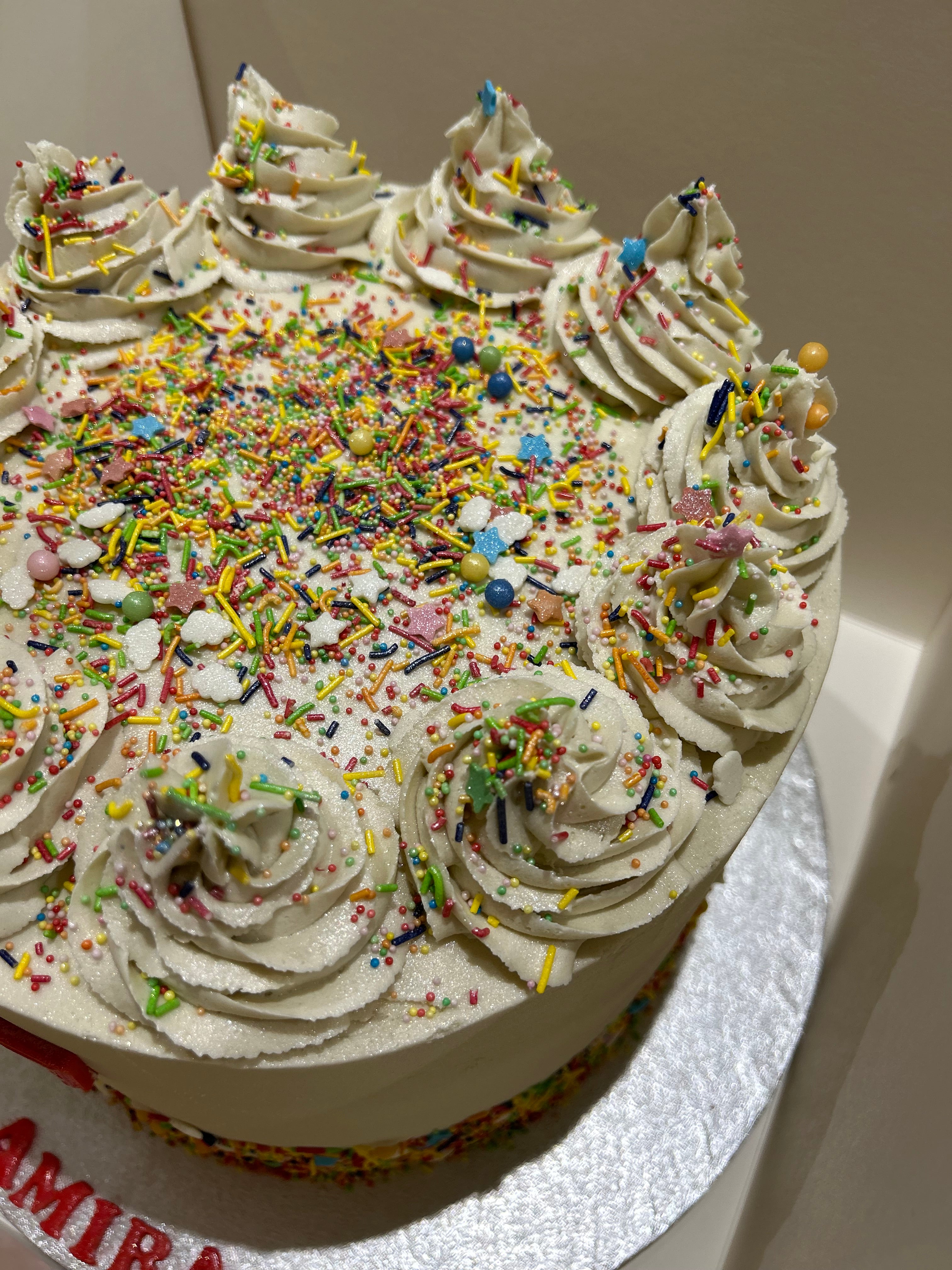 WHITE CONFETTI SPRINKLE TOP CAKE