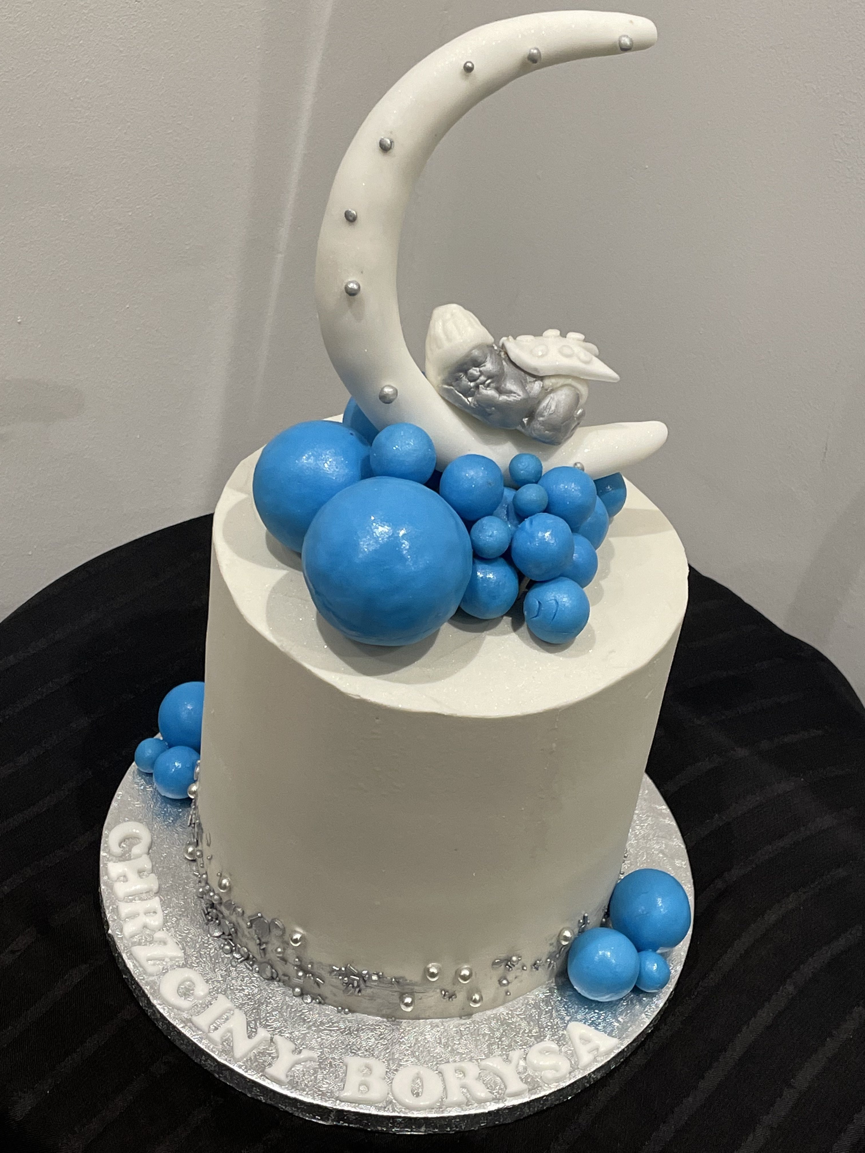 BABY ON THE MOON CHRISTENING CAKE