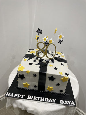 GIFT WRAP STAR CAKE