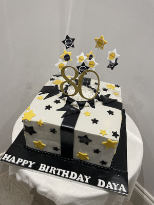 GIFT WRAP STAR CAKE