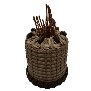 CHOCO SAIL OREO DRIP CAKE