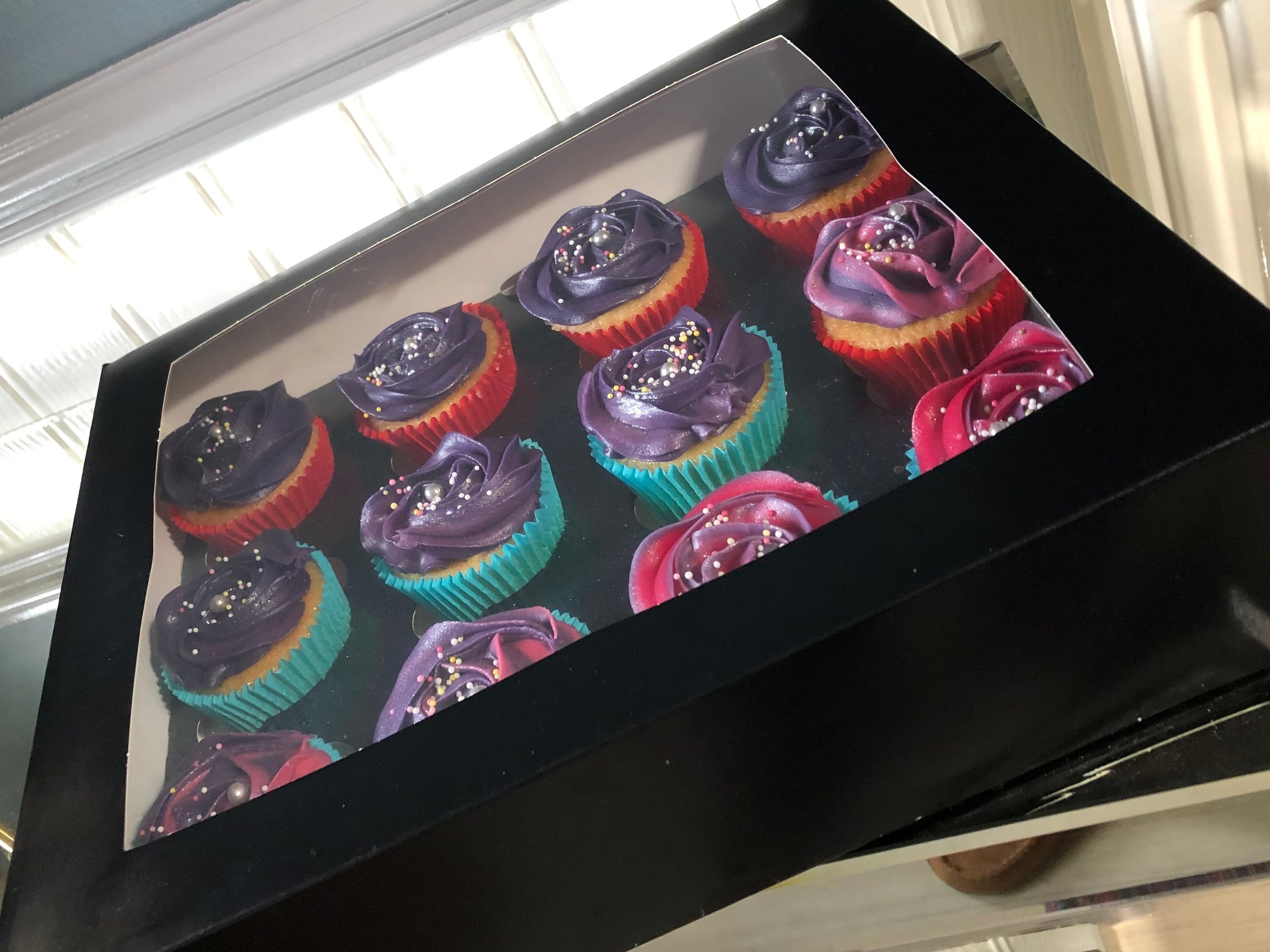 FARAH'S CUPCAKES GIFT BOX