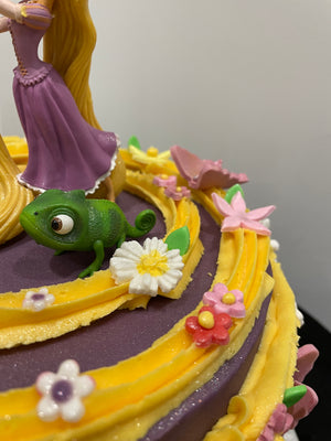 Make an Easy Disney Princess Birthday Cake Using Stickers (yes, stickers) -  Merriment Design