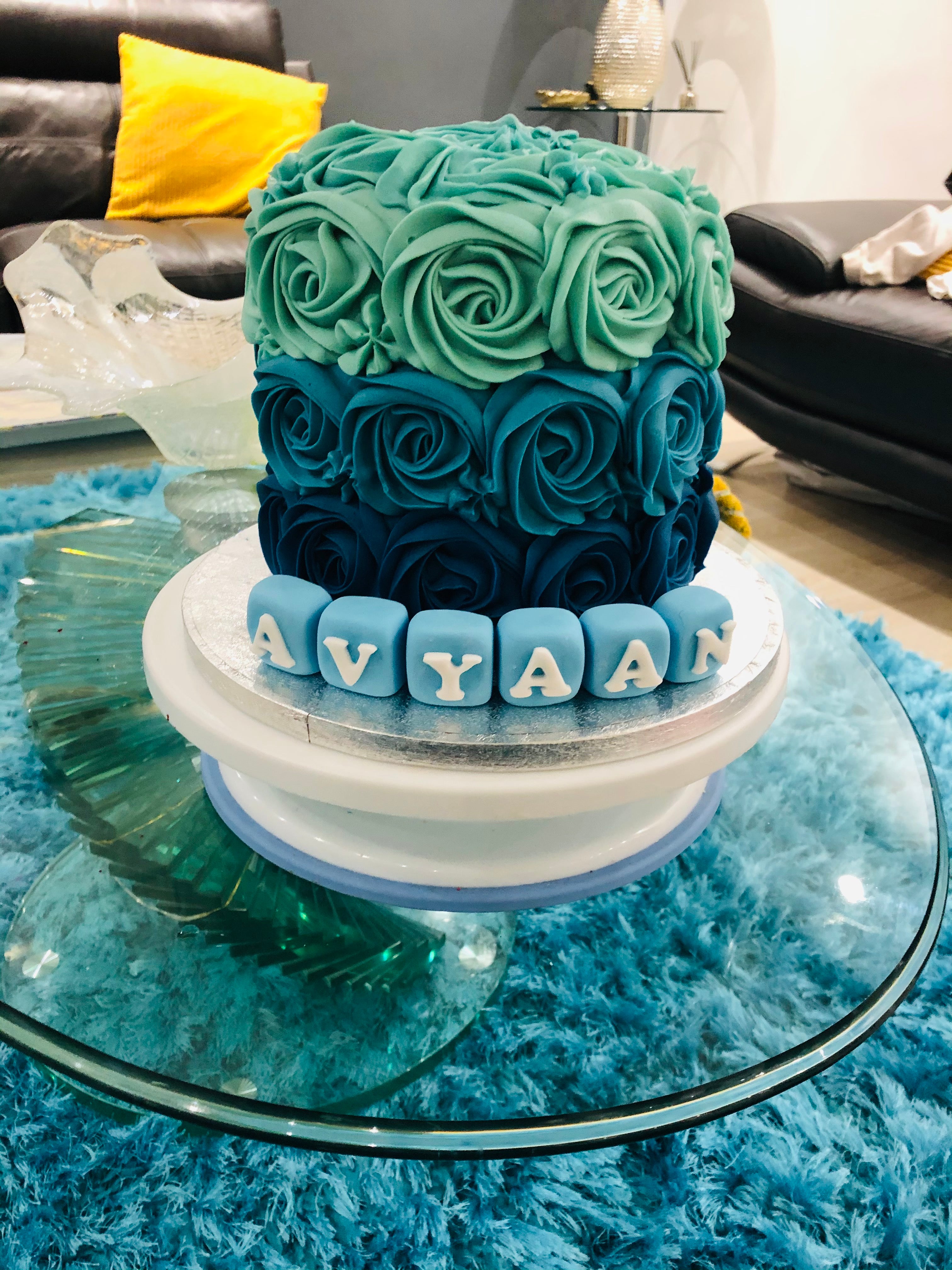 simple wedding cake in blue color