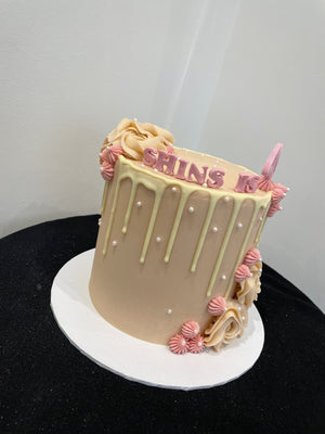 CREAM DRIP PEARL OCCASION CAKE