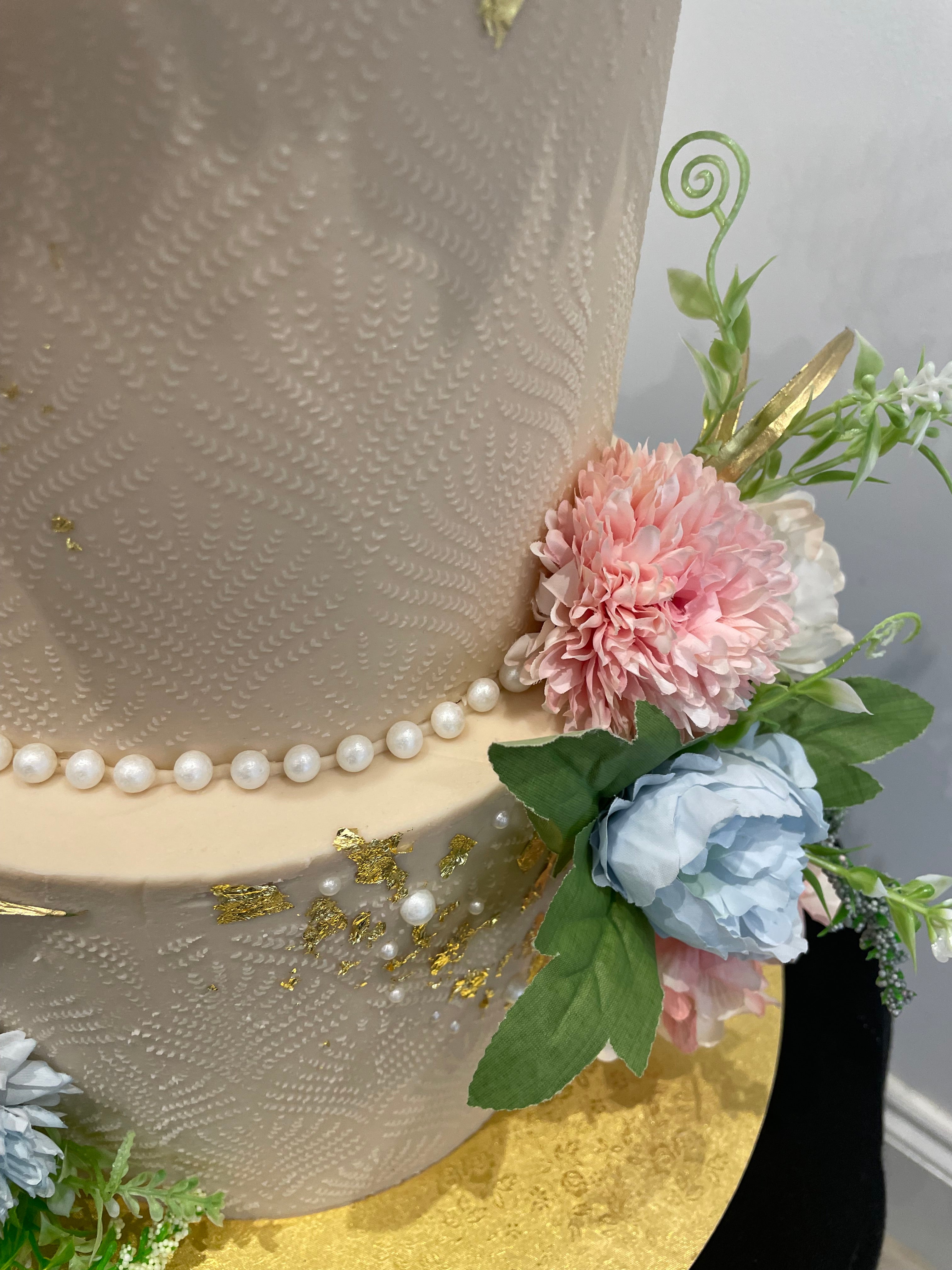 FLORAL PEARL OCCASION CAKE