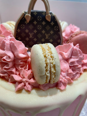 PINKCHANEL LUIS FRESH CREAM CAKE