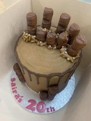 Kinder bueno drip cake | Disney birthday cakes, Beautiful birthday cakes,  Celebration cakes