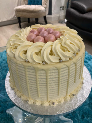 VANILLA SWIRL FRESH CREAM DRIP CAKE