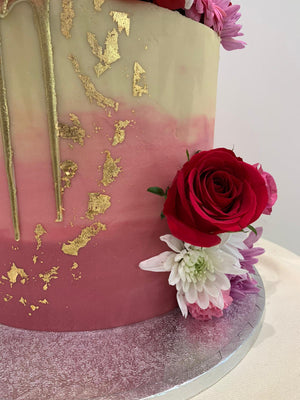 PASTEL GOLD DRIP - FLOWER CAKE