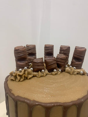 kinder chocolate cake for my best friend and her co-worker who work in a  Covid ICU : r/cakedecorating