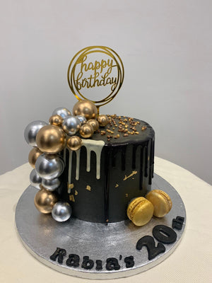 Black and gold fondant cake. - Barieterps Cake Haven